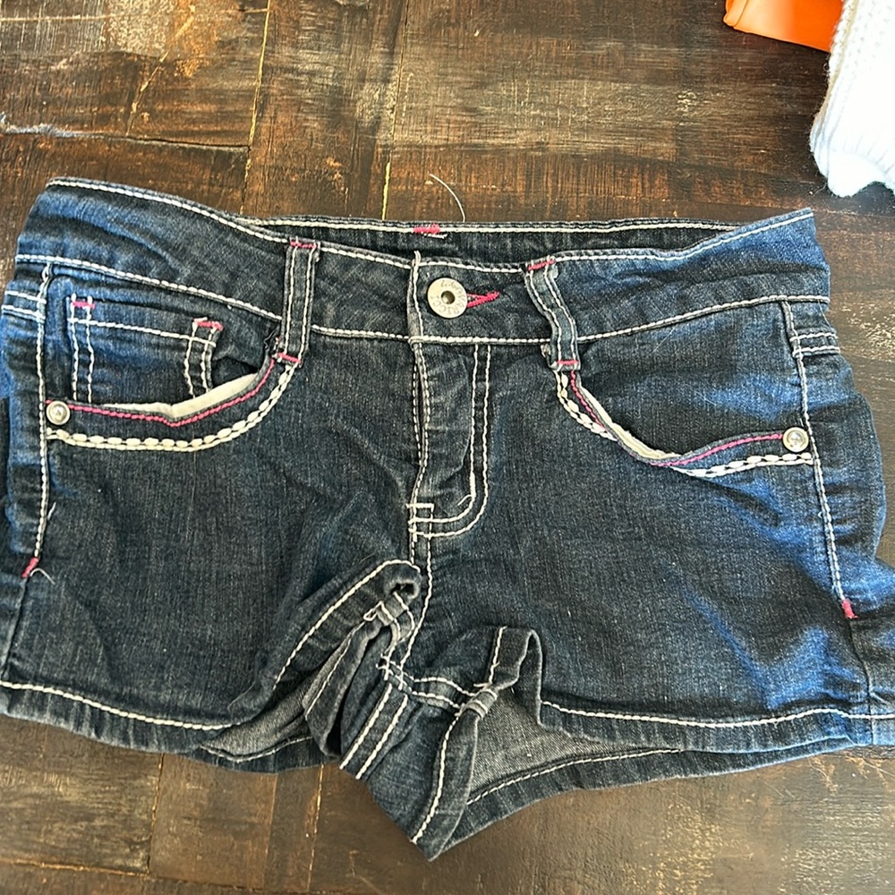 Size 12 Z. Cavaricci girls shorts.